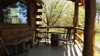3 BR Cabin on 80 Acres with Hiking, ATV, Horse Trails WiFi, AC, Fishing Pond - Chalets