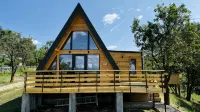 Chiang Mai A-Frame Cabin | Hot Tub Escape - 民泊