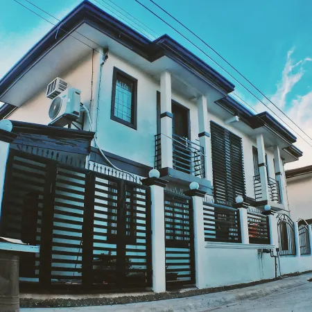 Comfort Stay Lapu-Lapu | Entire 2-Storey Air-Conditioned Home