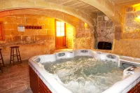 Villeleynah - 5 bedrooms (sleeps 12+ 2 kids) Munxar village - 3-Star