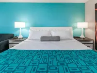 Howard Johnson by Wyndham Romulus Detroit Metro Airport Hotels in Romulus