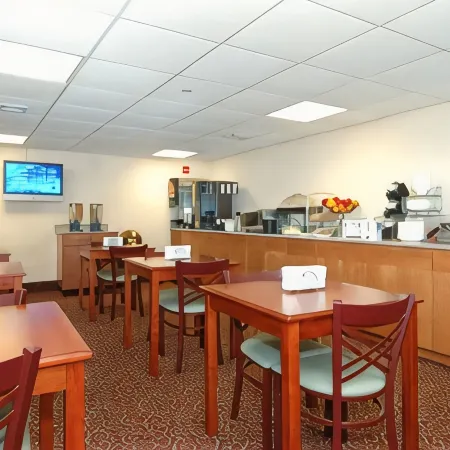 Best Western Jamaica Inn Отели рядом с Аэропорт Кеннеди