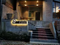 Xiaoluo Ha'ni Titian Sheying Zhijia Hostel