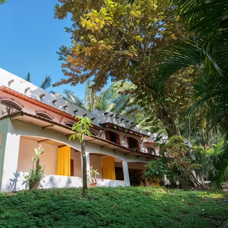 Believe Surf & Yoga Lodge Santa Teresa