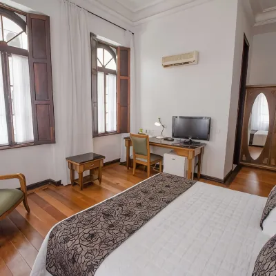 Johnscher by SJ - San Juan Curitiba Hotels near Paranaense Museum