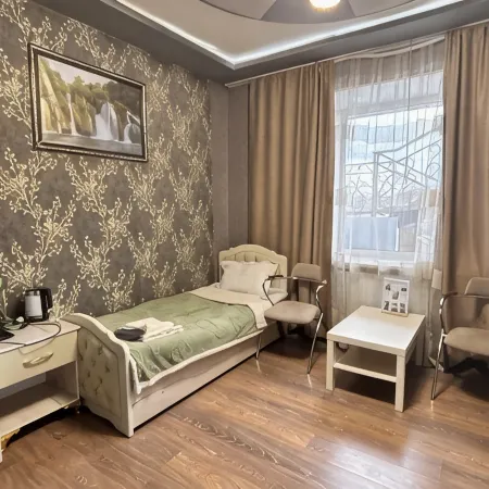 Golden Rose Hotel