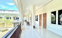 Amanah Hotel Syariah - 駐車場