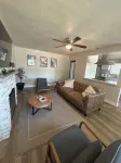 3-bedroom home close to Airport. Beutifully decorated. - บังกะโล