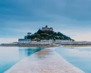 Bayview Cottage, Penzance with great sea views over the Bay & St Michaels Mount - balcony