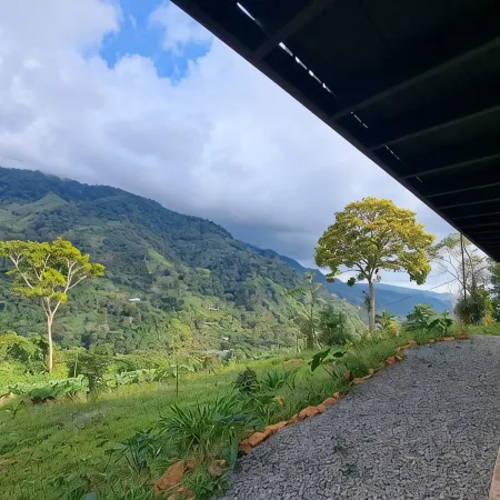 Rudy's Lodge: Discover the Ultimate Retreat, Relax, Recharge and Reconnect.