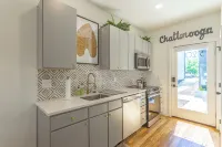 Cozy 1-bedroom condo in Historic St. Elmo Chattanooga with Mountain Views
