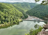 2Bdr  3Bd  1.5BA Cabin Located in the Heart of the New River Gorge National Park