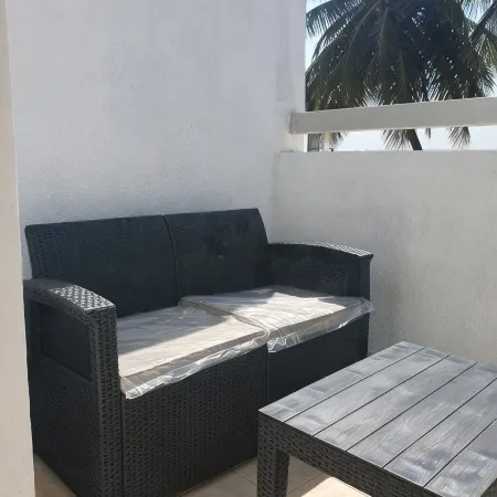 Rare in Saly! Seafront detached villa - 1st line, under the coconut trees.