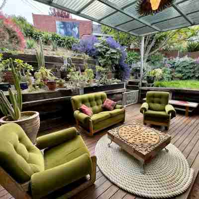 Arty Californian Bungalow Home in the Heart of Hobart Hotel Exterior