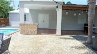 Beautiful house with private pool - Pools