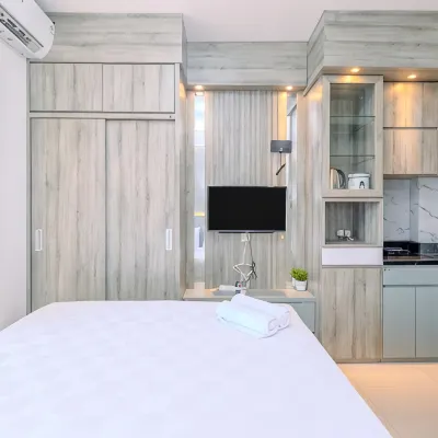 สตูดิโอที่สบายและตกแต่งอย่างเรียบง่าย Transpark Cibubur Apartment โรงแรมใกล้ศูนย์การค้าชีบูบูร์ จังก์ชัน