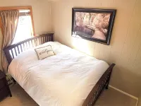 Cozy & Clean Loft Near Lake Michigan – Ideal for Work & Play! Hotel di Escanaba