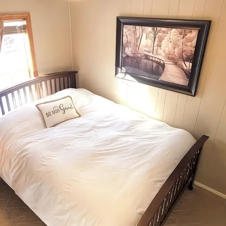 Cozy & Clean Loft Near Lake Michigan – Ideal for Work & Play!