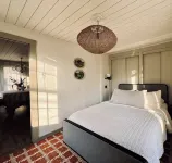Vintage Vibes - Hot Tub - King Bed - Cottage Abode - 3 stelle