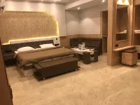 Hotel Shane Avadh - parking