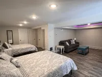 Newly remodeled home in Historic Hermann Wine Counrtry. Hotels in Hermann