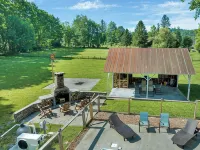 Gorgeous large home in a quiet area. 3 miles from Cooperstown & 7  from the Park
