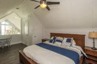 Stunning A-Frame on Main Water of Cedar Creek Lake - 4-Star