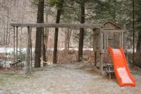 Two Bedroom Chalet, Charming, Quiet, River Front - Chalets