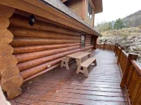 Storybook Mt Lemmon Log Cabin - Hytter