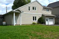 Beautiful Lakehouse in Price Edward County on the Bay of Quinte - Boutique