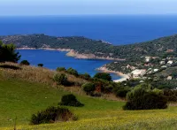 Large Air-Conditioned Apartment on a Breeding Estate.  Exceptional Panorama. - Wifi