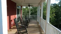 Steinhatchee riverfront. Fishing, scalloping and relaxation yours for the asking