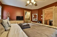 Peaceful Retreat~7 mins to town~Hot Tub,Fire Pit,Game Room, Fireplace & More! - Alphydda