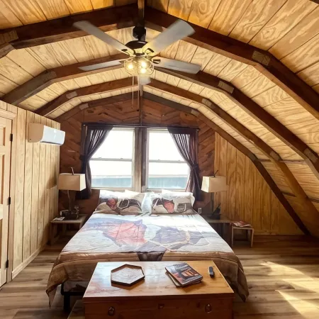 T&M Elite Retreat! Hike/ Ride to Trails, Big South Fork, Near Scenic Parks!