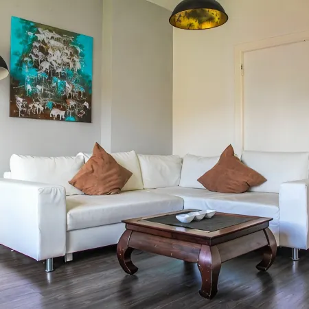 EXCLUSIVE 2 room apartment with balcony in top location!