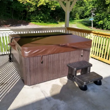 Authentic Cabin and Outstanding Location