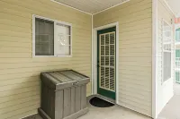 Ozark Mountain Getaway -Lake Access - Beautiful Views - Close to SDC! - 4-Star