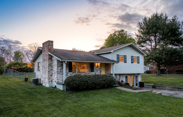 Blackberry Grove 2.0acre+BBQ+FirePit+CornHole+Pets+NewRiverGorge National Park