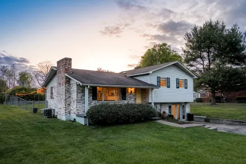 Blackberry Grove 2.0acre+BBQ+FirePit+CornHole+Pets+NewRiverGorge National Park