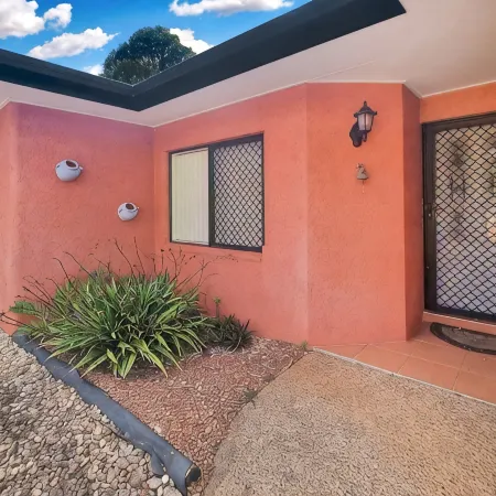 A picturesque 3 bedroom house with splendid views