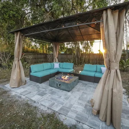 Paradise House 12 guest, private pool, 2 miles from white sand beach