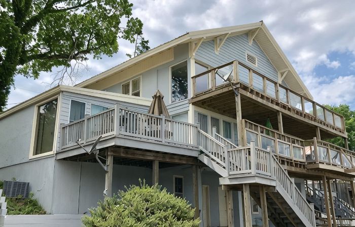 The Overlook at Lake Hamilton - Contemporary Design, Private Deck & Boat Slip!