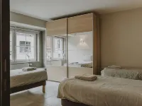 City rock: bright new 2bed/2bath downtown apartment Hotels in La Roche-en-Ardenne