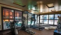 Royal Vista III, Pool & Hot-Tub, Ski-I/O, 2 BR, 2 Bath, Sleeps 6 - Gym