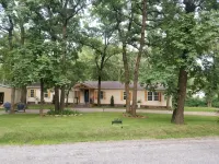 Stevie B's Texoma Retreat - 3-Star
