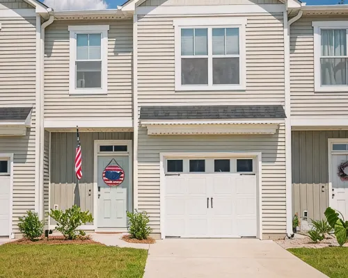 Clean New Townhome: Comfort and Convenience Await! Hotels in Pender County