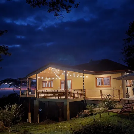 Vista Sirena: Expansive Ocean View 4 bedroom / 4.5 bath home above Dominical
