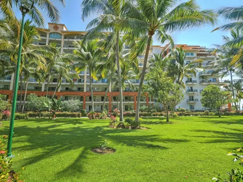 Beautiful Beach Front 3 Bdrm All with Ensuites Condo Playa Royale Nuevo Vallarta