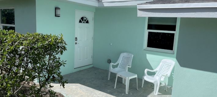The Green Grouper, Oversized Beach Villa. Hotels in Great Abaco
