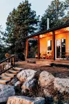 Sunflower Cabin- Mountain Views- Hot Tub - Gym